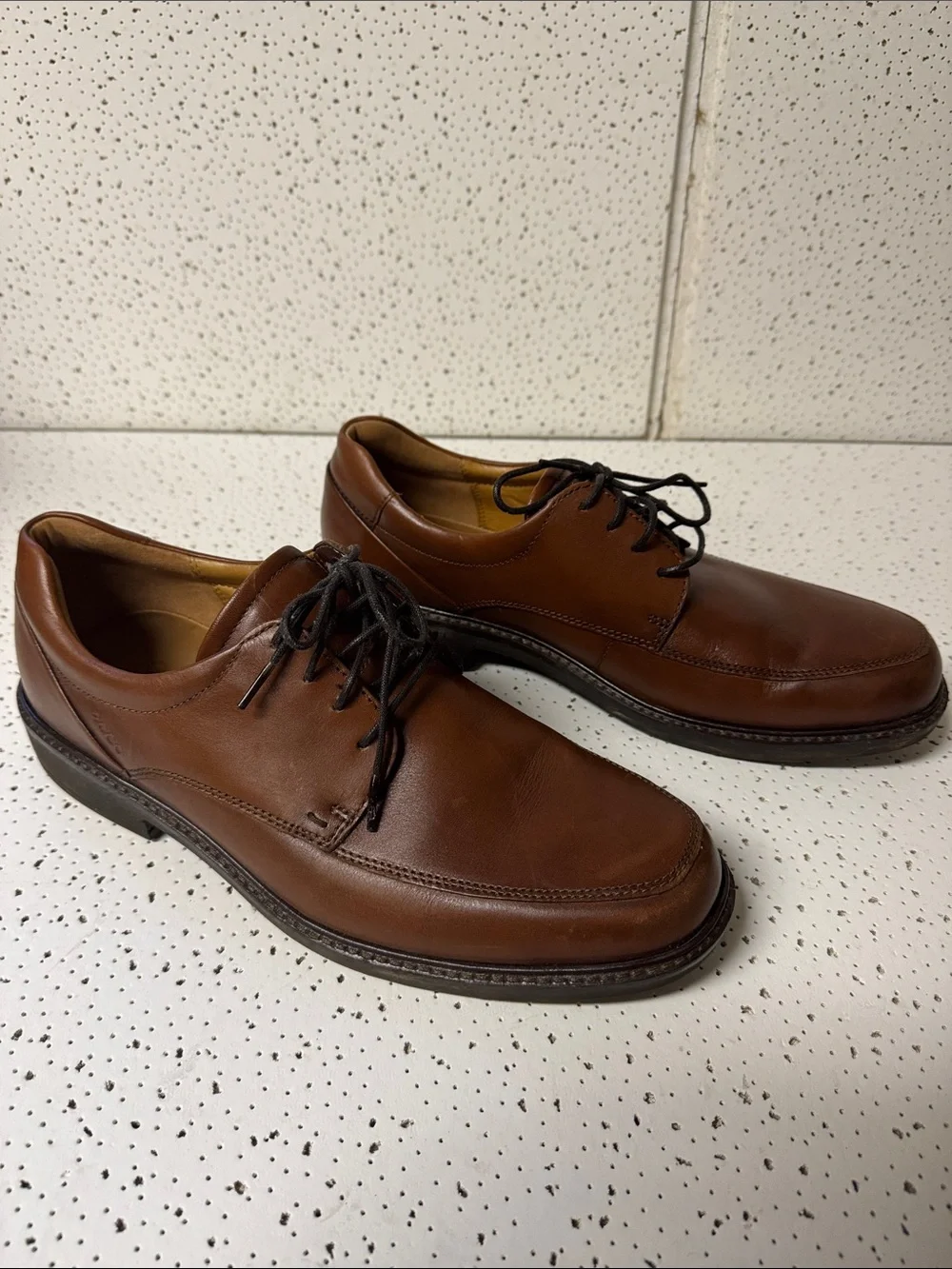 Ecco Brown Leather Lace-Up Shoes